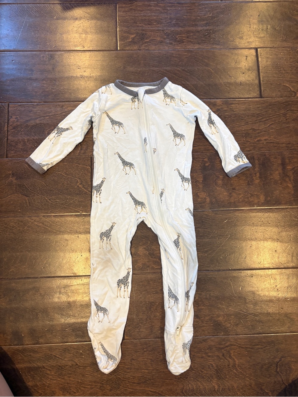 Kyte Baby giraffe bamboo footie pajamas